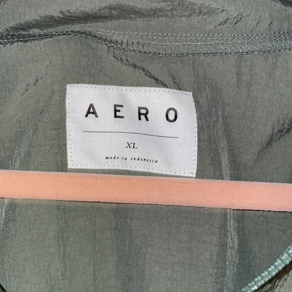 Women’s Aeropostale windbreaker - Picture 2 of 2